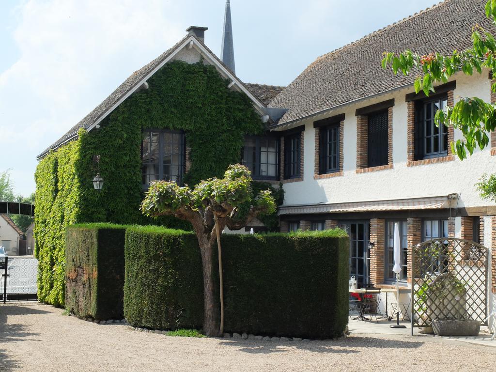 Auberge Du Grand Dauphin Dhuizon Exteriér fotografie